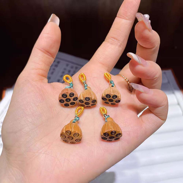 Fiasrel DIY Peach wood lotus pod pendant