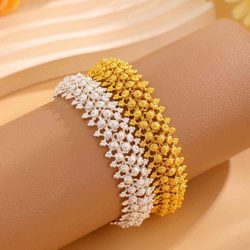 Fiasrel Sparkling small gold bead bracelet