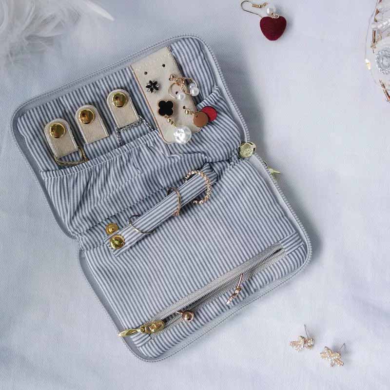 Fiasrel Japanese-style embroidered folding jewelry bag