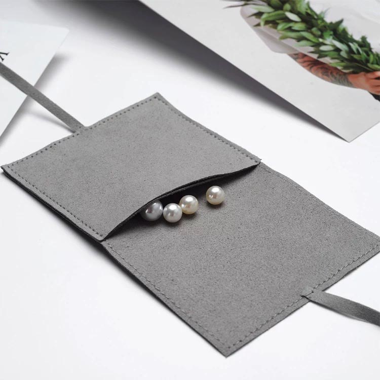 Fiasrel 7*8cm Necklace stud velvet storage bag