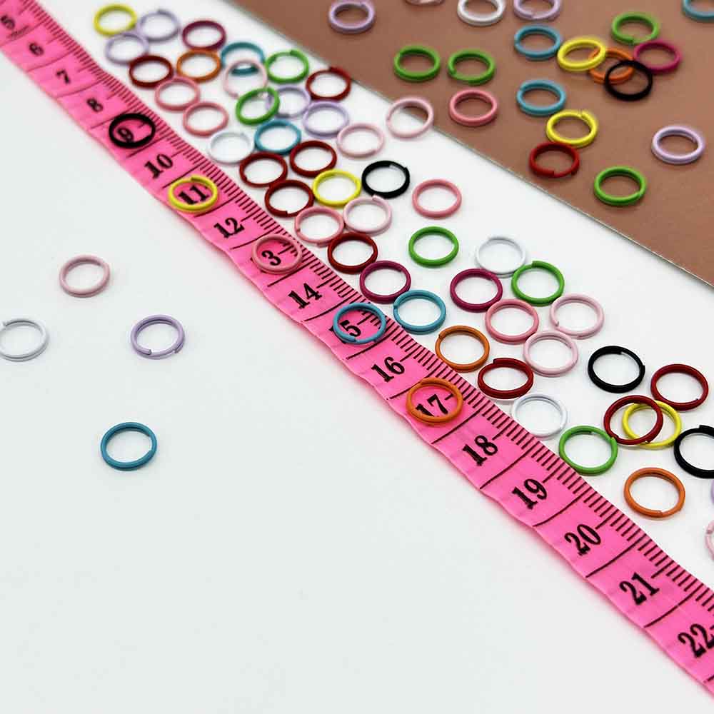 Fiasrel 100/200pcs 8mm 10mm Painted Metal Jump Rings O Ring Connector Rings Colorful Jump Rings for Bracelets Necklaces Pendants Chain DIY Craft Making