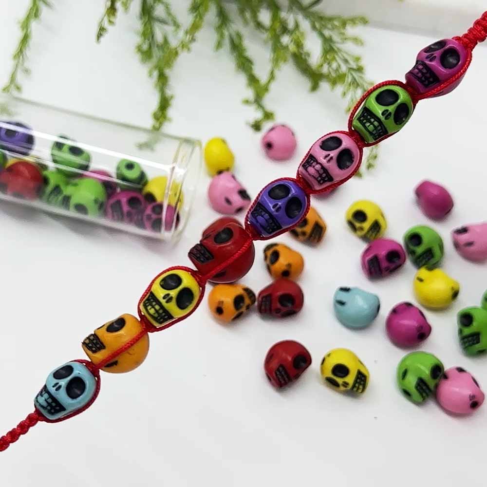 Fiasrel 50/100/150/200pcs Halloween Themed Multicolor Skeleton Beads Colorful Acrylic Skull Beads for DIY Jewelry Making Keychains Bracelets Necklaces Crafts Earrings Handcrafted Accessories