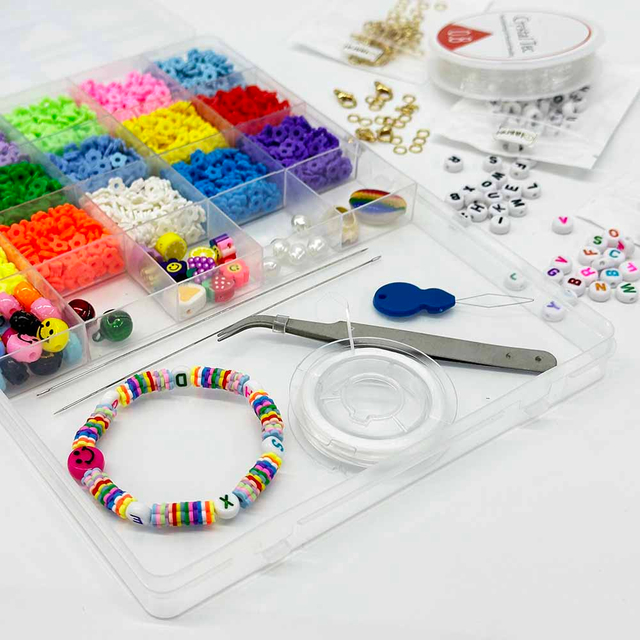 Fiasrel Flat Clay Beads Bracelet Making Kit with Pendant Elastic Strings Letter Beads and Tools for DIY Jewelry Bracelets Necklace Ornaments Craft Making 