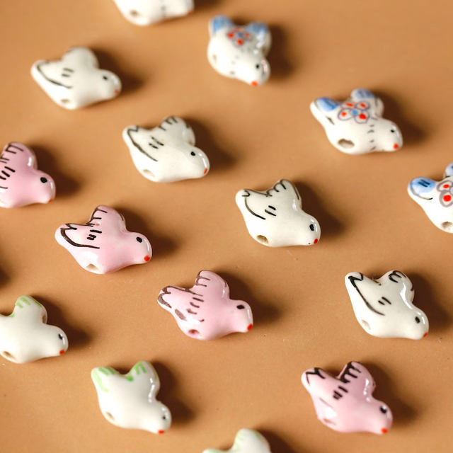 Fiasrel Hand-painted pigeon ceramic beads