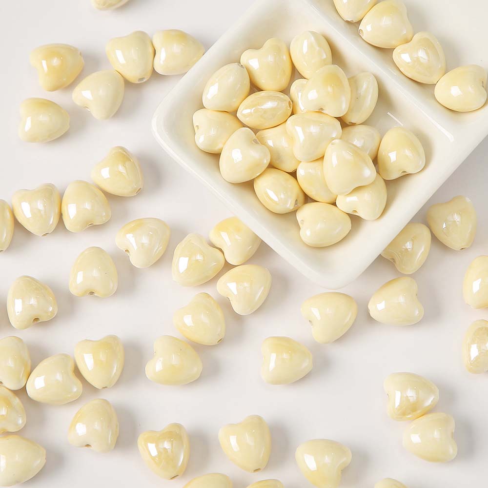 Fiasrel Shiny heart-shaped ceramic beads