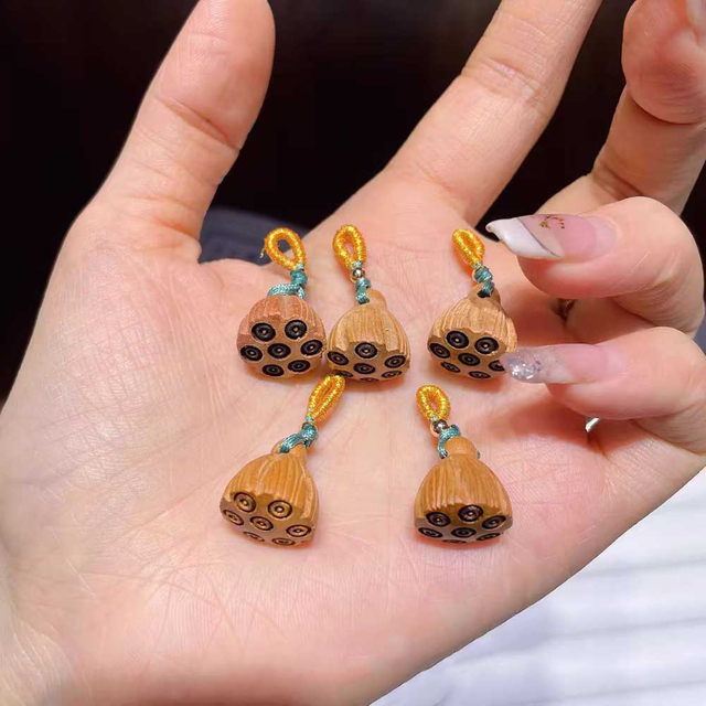 Fiasrel DIY Peach wood lotus pod pendant