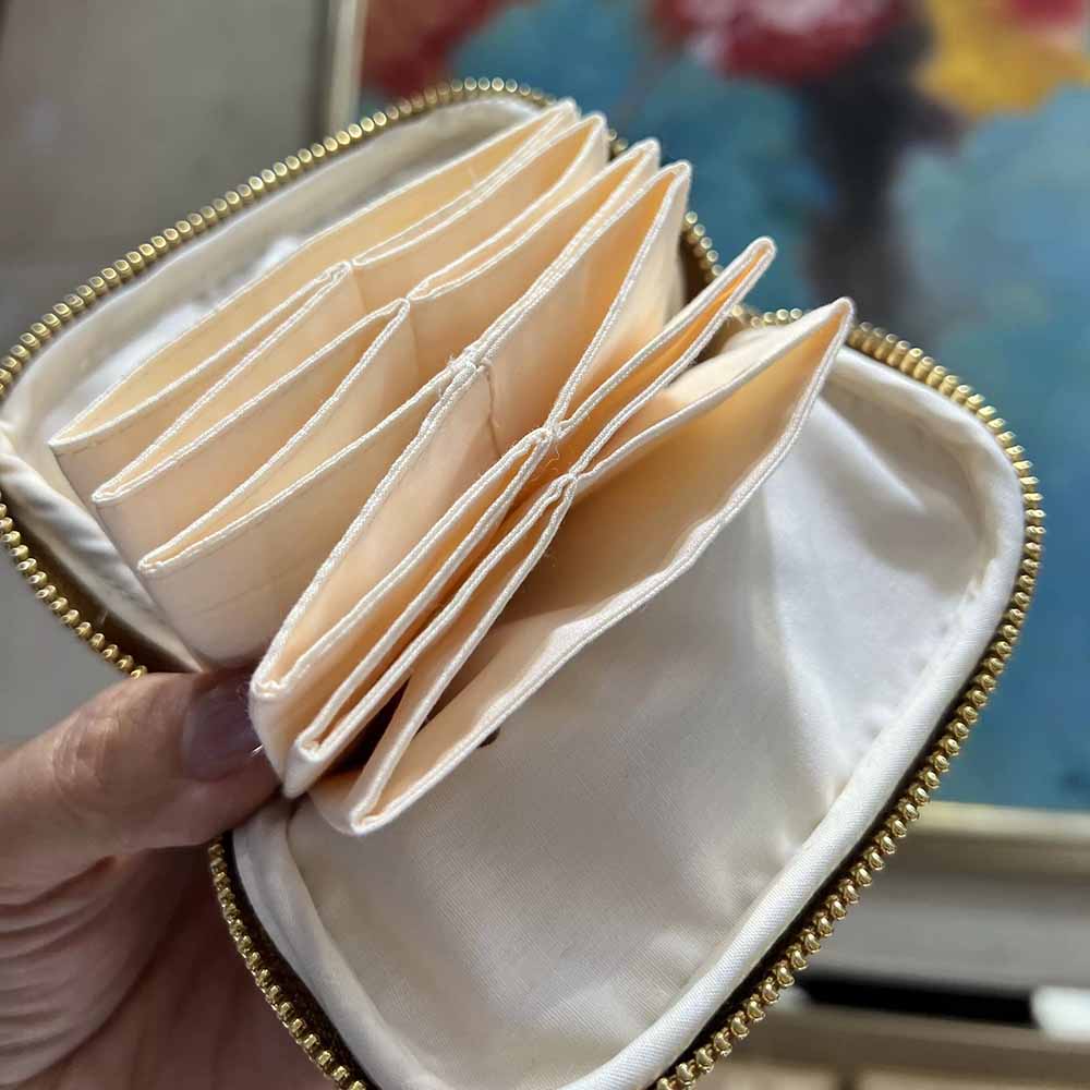 Fiasrel 13*11*3cm Jewelry bracelet storage bag