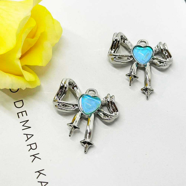 Fiasrel 5pcs Alloy Heart Pendant for DIY Earrings Bracelet Necklace Jewelry Accessories