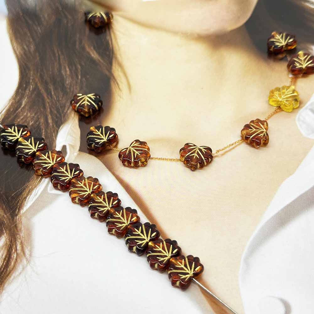 Fiasrel 30/50/100pcs 3D Acrylic Gold Plated Tree Leaf Beaded Charms Vintage Amber Sketch Golden Leaves Acrylic Beads for DIY Jewelry Making Necklace And Bracelet Accessories