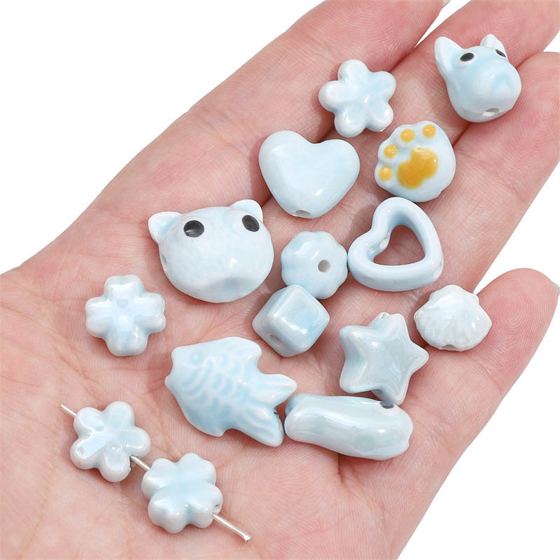 Fiasrel Blue heart-shaped ceramic beads