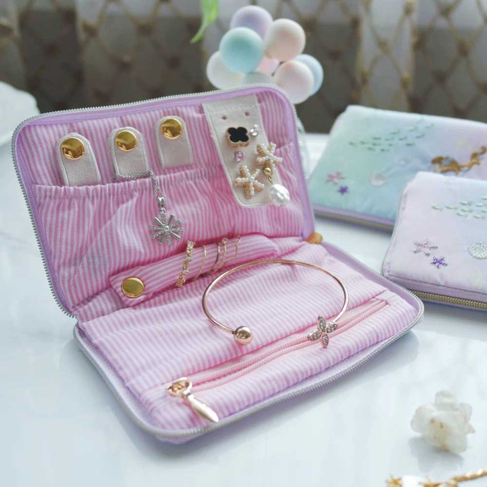 Fiasrel Japanese-style embroidered folding jewelry bag