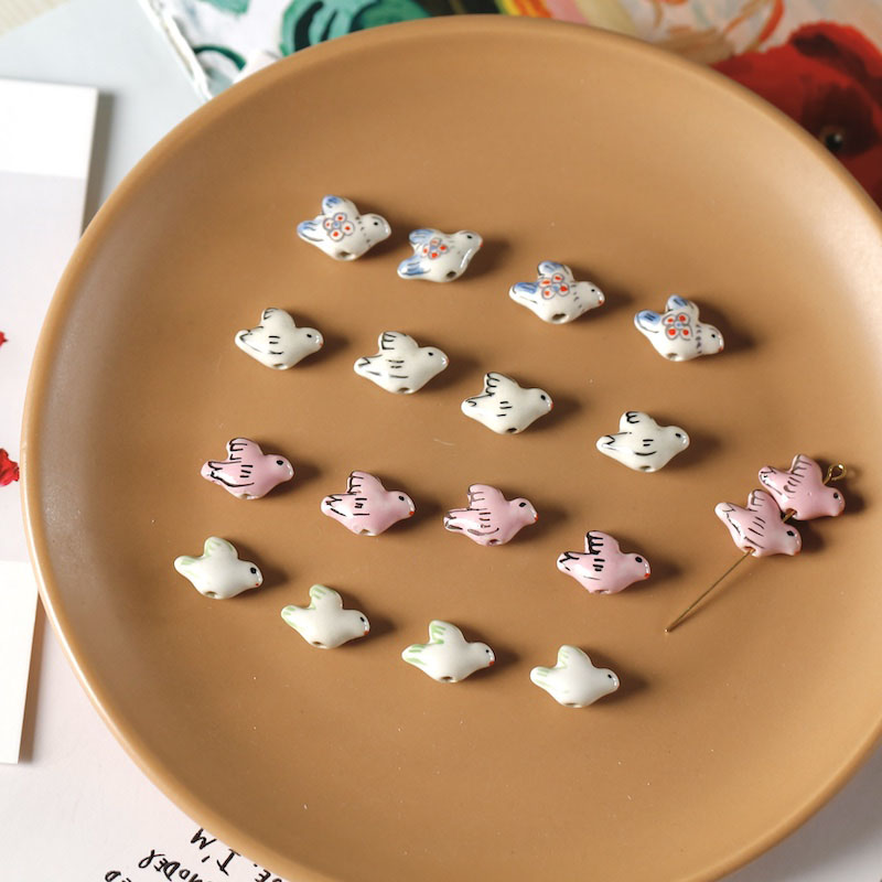Fiasrel Hand-painted pigeon ceramic beads