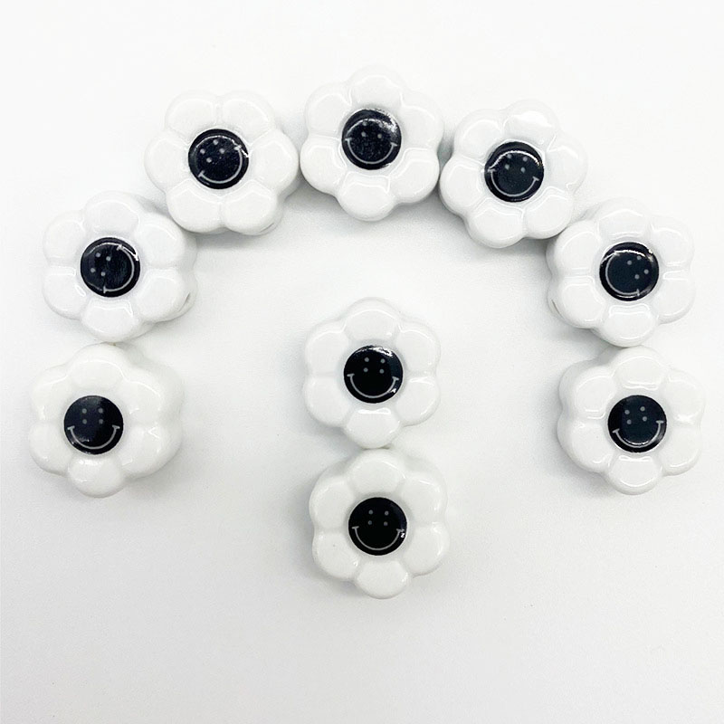 Fiasrel 18mm Ceramic daisies and sunflower beads