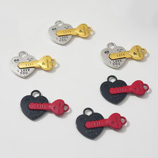 Fiasrel 5pcs Alloy Valentine Day Trendy Fashion Heart Key Magnetic Charms Pendants Beads