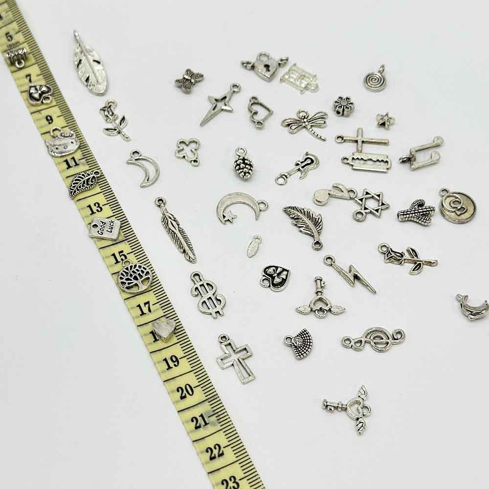 Fiasrel 50pcs 50 Types Vintage Metal Silver Alloy Charms Pendant for DIY Handmade Bracelets Neacklaces Earrings DIY Jewelry Accessories