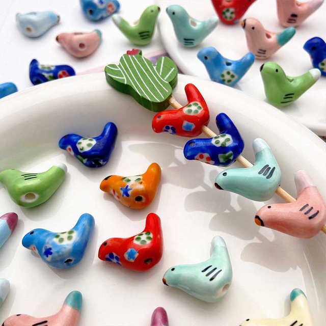 Fiasrel Cute hand-painted bird ceramic beads