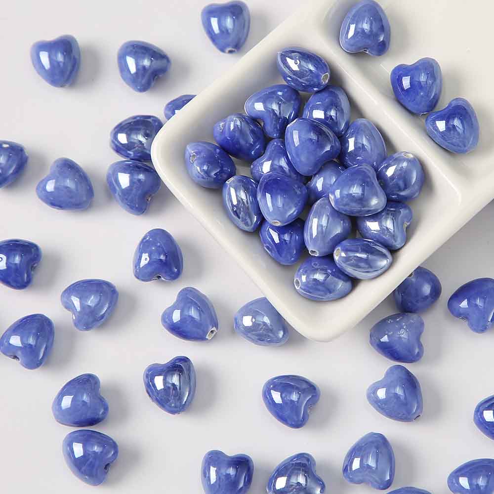 Fiasrel Shiny heart-shaped ceramic beads