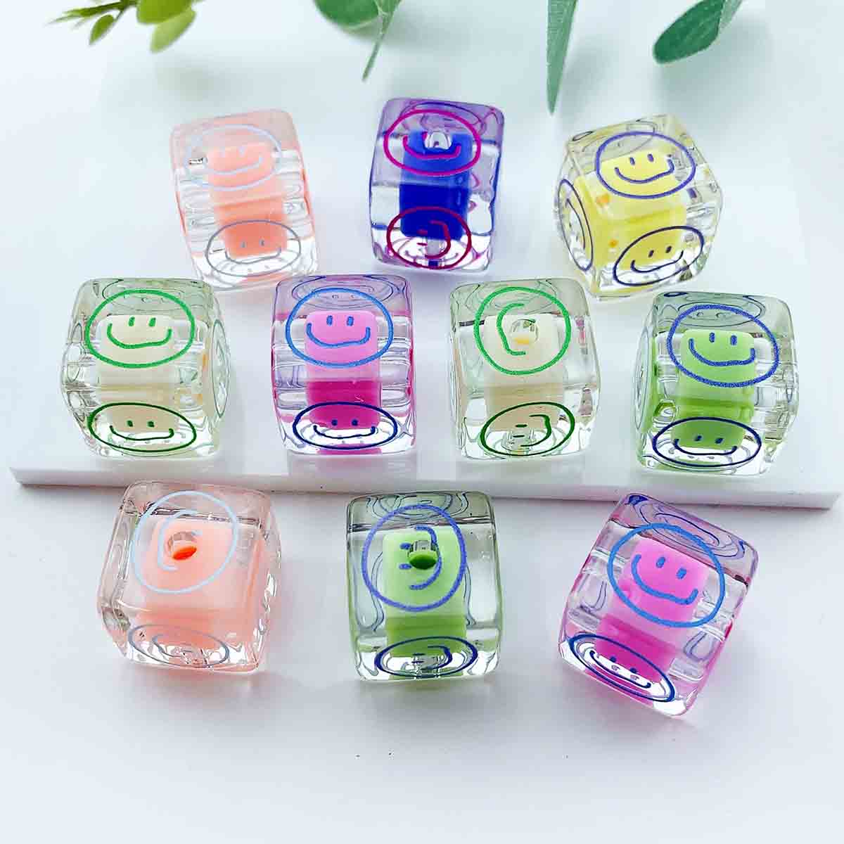 Fiasrel 16mm Transparent square smiley face beads