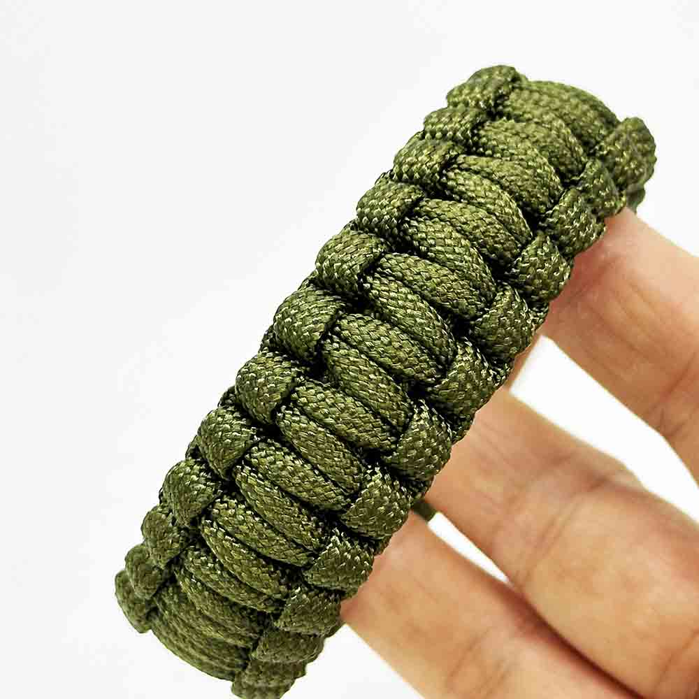 Fiasrel Camping Hiking Outdoor Adjustable Survival Handmade Paracord Stainless Steel Shackle Bracelet