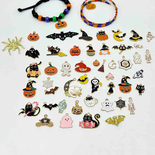 Fiasrel 10/20/30/40/100pcs Random Mix Halloween Charm Pendant Set - Ghost Wizard Pumpkin Bat Spider Pendants for DIY Jewelry Necklace Bracelet Making Jewelry DIY Supplies