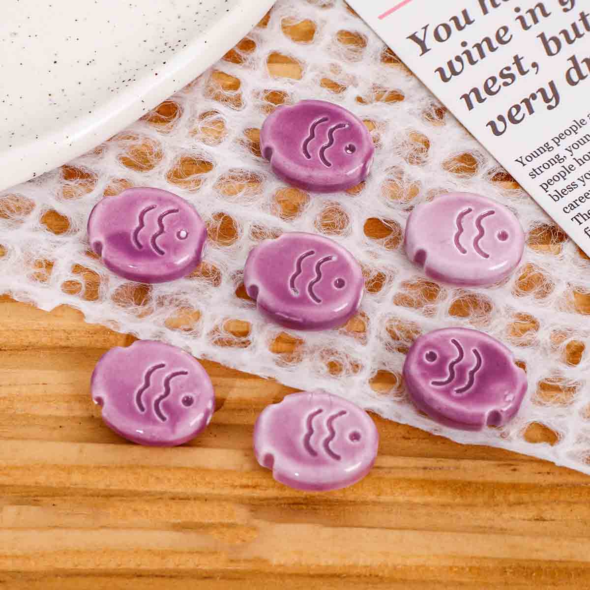 Fiasrel Colored ceramic small fish cake beads