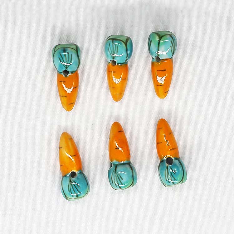 Fiasrel Hand-painted ceramic carrot beads