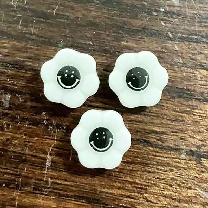 Fiasrel Colorful daisies with big smiling faces ceramic beads