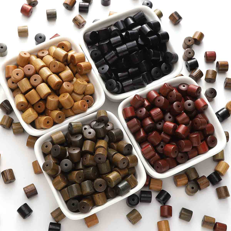 Fiasrel Natural sandalwood scattered beads