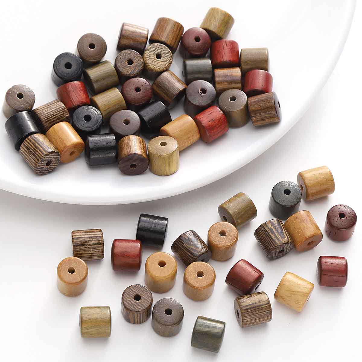 Fiasrel Natural sandalwood scattered beads