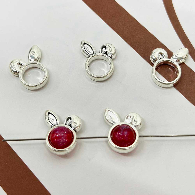 Fiasrel 20pcs Alloy Rabbit Ear Heart Metal Alloy Spacer Beads Charms for Jewellery Making DIY Bracelet Necklace