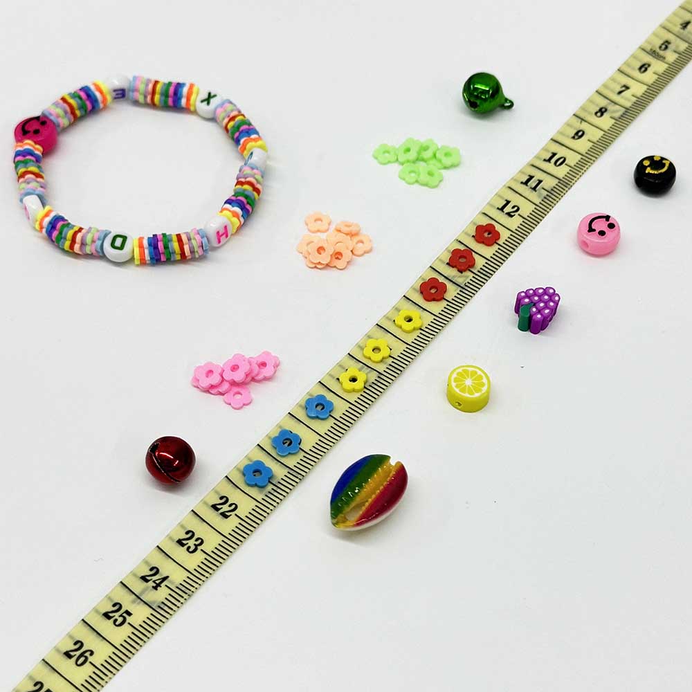 Fiasrel Flat Clay Beads Bracelet Making Kit with Pendant Elastic Strings Letter Beads and Tools for DIY Jewelry Bracelets Necklace Ornaments Craft Making 