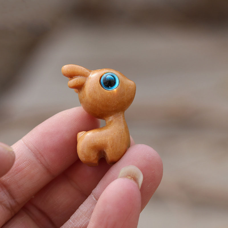 Fiasrel Green sandalwood Little Cute deer pendant