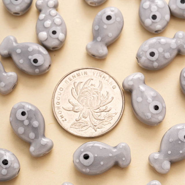 Fiasrel Cartoon fish ceramic beads