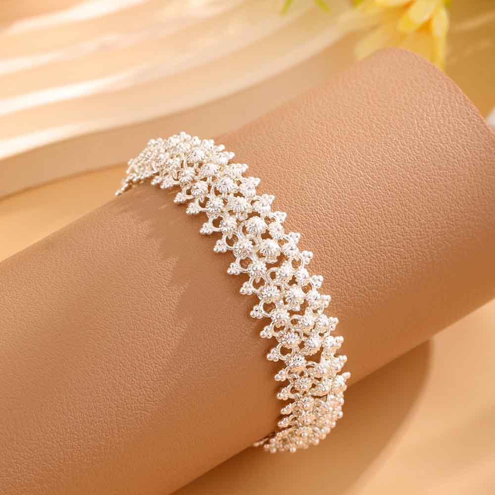 Fiasrel Sparkling small gold bead bracelet