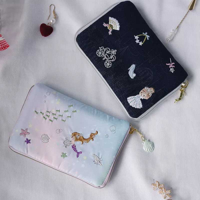 Fiasrel Japanese-style embroidered perfume bottle-shaped jewelry bag