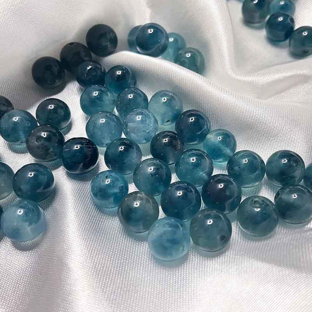 fiasrel 1bundle Icy Blue Clear Sky Frost Beads - Handmade Light Blue Glass Beads for Jewelry Crafting