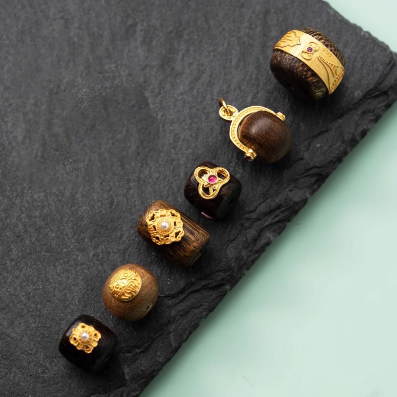 Fiasrel Sand-gold diamond-encrusted agarwood beads