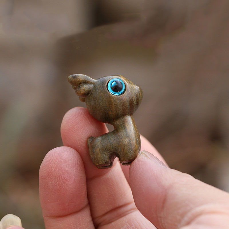 Fiasrel Green sandalwood Little Cute deer pendant