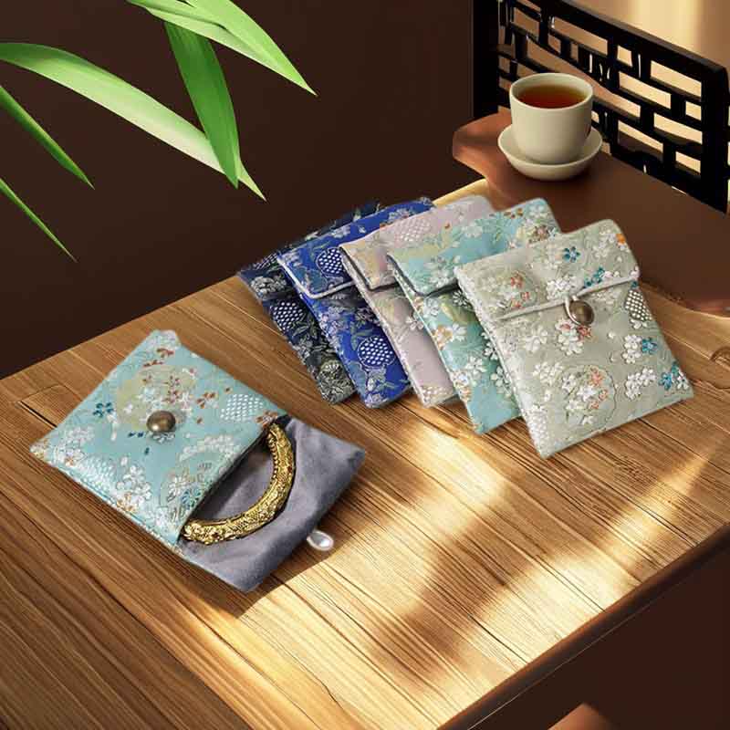 Fiasrel 9.5*10.5cm Vintage jewelry velvet bag