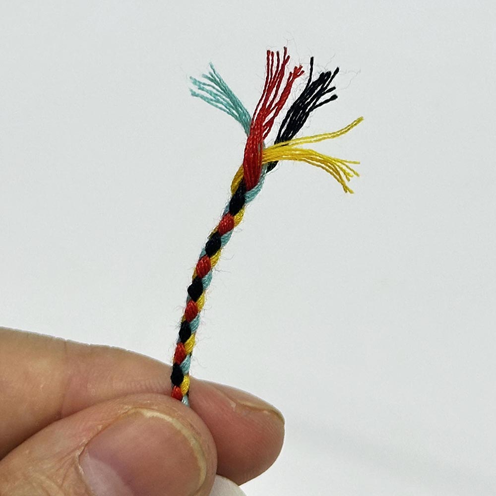 Fiasrel 1pcs 2mm 2Yards Multicolor 4-Ply Polycotton Cord Polyester Braided Rope Cord Twisted Macrame String for DIY Crafts Home Textile Wedding Decorative Supplies