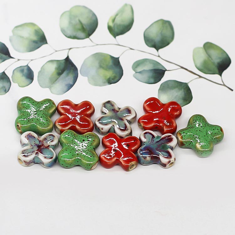 Fiasrel Colored flat square ceramic beads