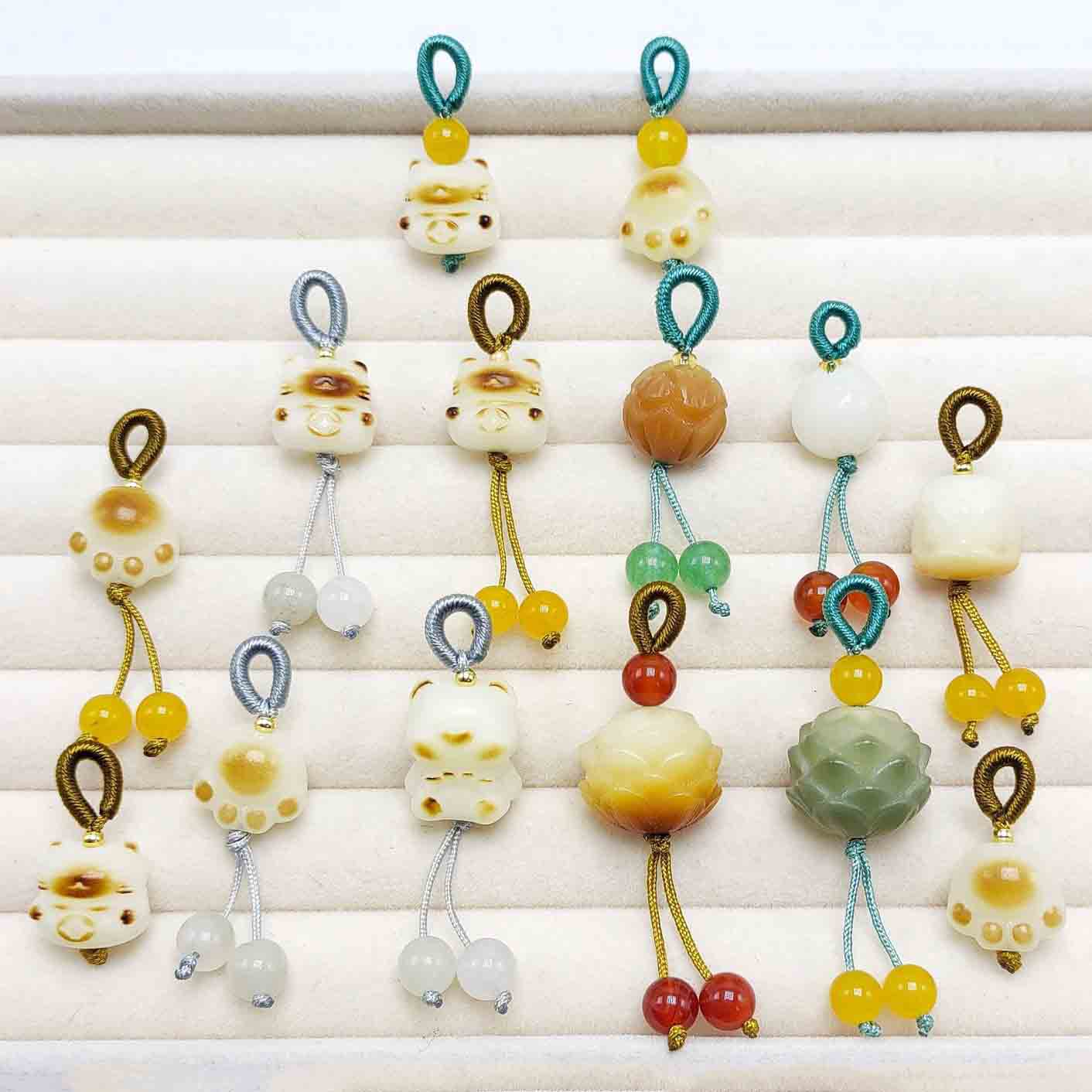 Fiasrel DIY Natural lotus pendant