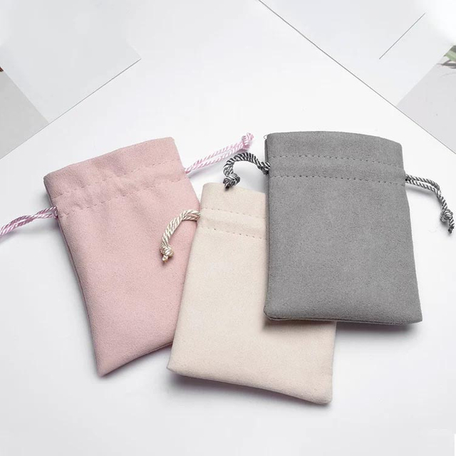 Fiasrel 7*8cm Necklace stud velvet storage bag