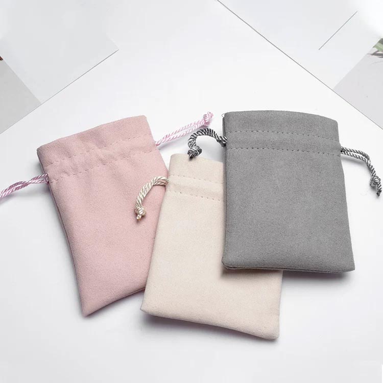 Fiasrel 7*8cm Necklace stud velvet storage bag