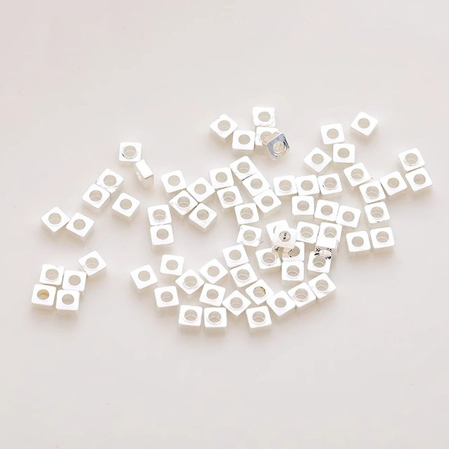 Fiasrel 50pcs Gold-filled Loose Beads Accessories DIY Handmade Triangle Bracelet Beaded Spacer for Jewelry Making