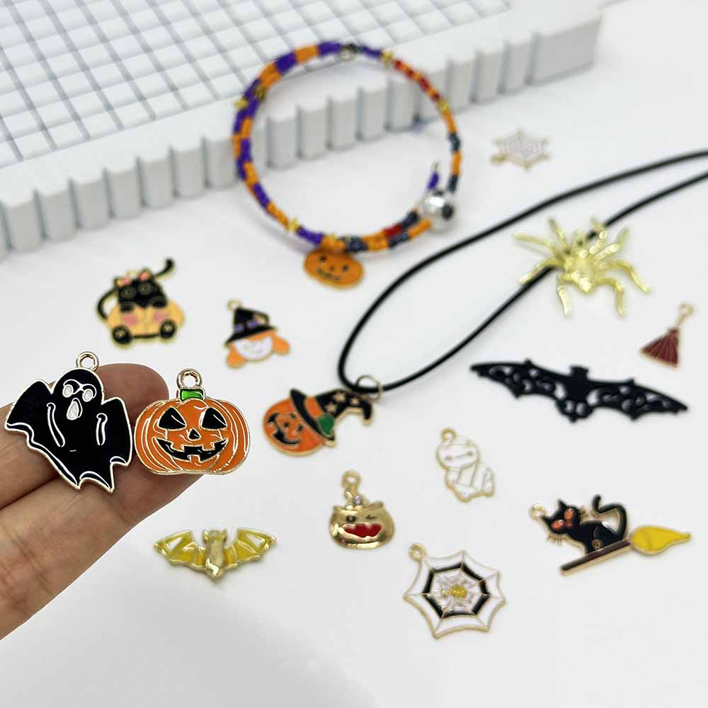 Fiasrel 10/20/30/40/100pcs Random Mix Halloween Charm Pendant Set - Ghost Wizard Pumpkin Bat Spider Pendants for DIY Jewelry Necklace Bracelet Making Jewelry DIY Supplies