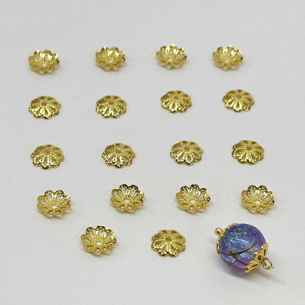 Fiasrel 50pcs 18K Gold-Plated Brass Filigree Bead Caps DIY Beading Charms Flower Cap Beads Hollow Floral Alloy Spacer Beads for DIY Jewelry Making Bracelet Necklace Earring Craft Accessory Supplier